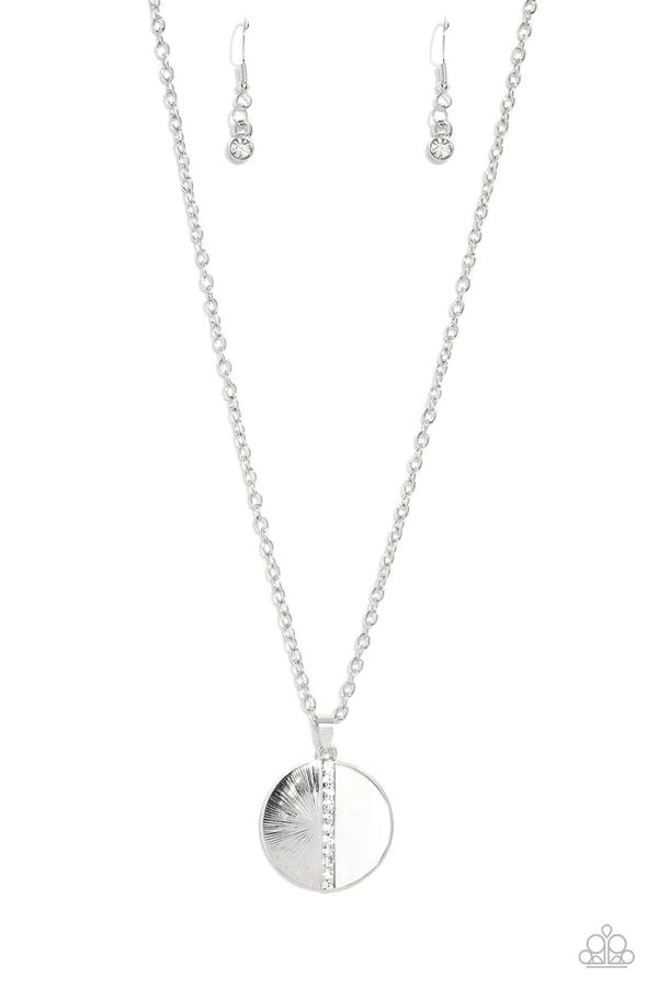 Captivating contrast -hostess