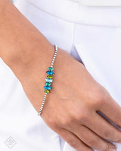 Load image into Gallery viewer, JULY FASHION FIX 2025 - FIERCELY 5TH AVE
