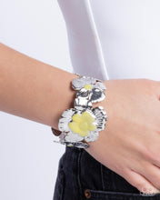 Load image into Gallery viewer, Floral Foundation - Yellow
