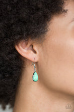 Load image into Gallery viewer, Jaw-Dropping Diva - Green
