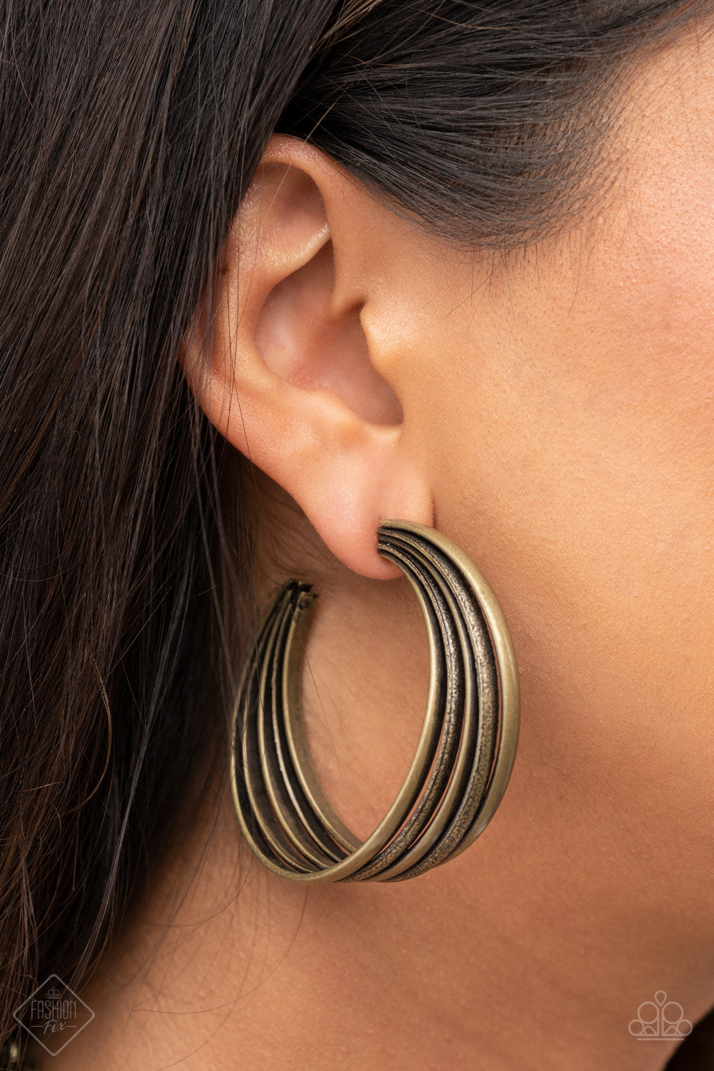 In Sync - brass - Paparazzi earring