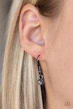 Load image into Gallery viewer, Chromatic Couture - purple - Paparazzi necklace
