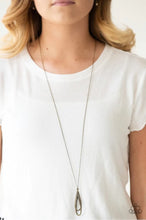 Load image into Gallery viewer, Paparazzi Step Into The Spotlight - Necklace Brass HOSTESS
