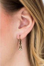Load image into Gallery viewer, Paparazzi Step Into The Spotlight - Necklace Brass HOSTESS
